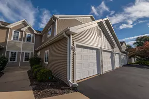 770 Bridlewood Dr, Hartford, WI 53027 - Photo 21