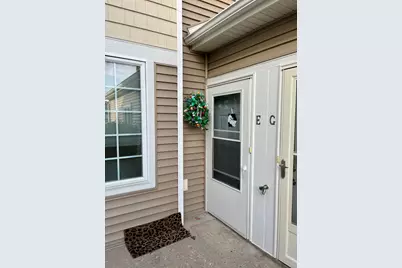 770  Bridlewood Dr #6103E, Hartford, WI 53027 - Photo 5