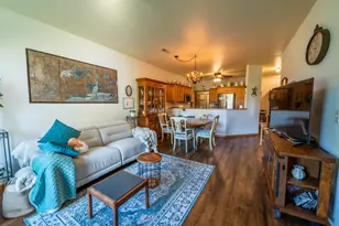 770 Bridlewood Dr, Hartford, WI 53027 - Photo 9