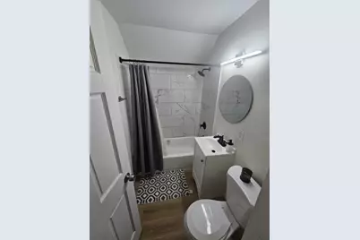 6556 N Bourbon St, Milwaukee, WI 53224 - Photo 7