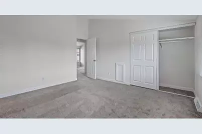 6556 N Bourbon St, Milwaukee, WI 53224 - Photo 9