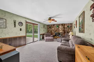 9301 S Sherwood Dr, Franklin, WI 53132 - Photo 15