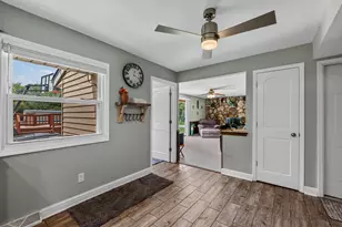 9301 S Sherwood Dr, Franklin, WI 53132 - Photo 11