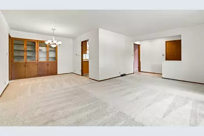3920  Fiebrantz Dr, Brookfield, WI 53005 - Photo 9