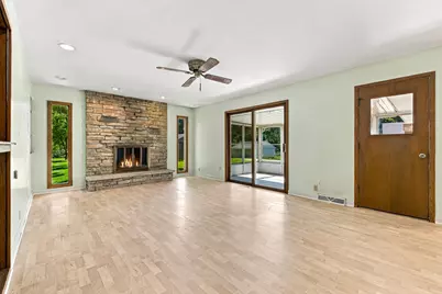 3920  Fiebrantz Dr, Brookfield, WI 53005 - Photo 17