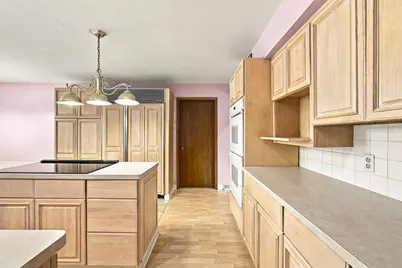 3920  Fiebrantz Dr, Brookfield, WI 53005 - Photo 11