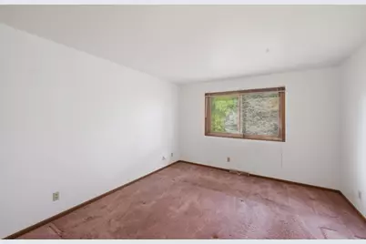 5921  Taylor Ave, Racine, WI 53403 - Photo 9