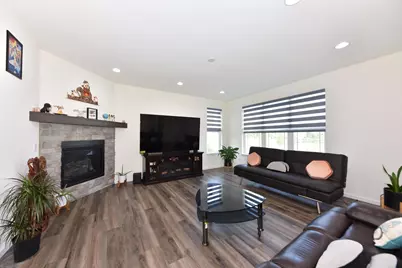 W228N7937  Timberland Dr, Sussex, WI 53089 - Photo 7