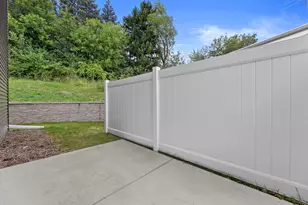 1914 N River Dr, West Bend, WI 53090 - Photo 23
