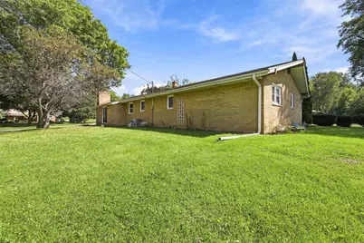 3735  San Fernando Dr, Brookfield, WI 53045 - Photo 33
