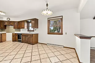 3735 San Fernando Dr, Brookfield, WI 53045 - Photo 11