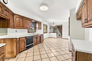 3735 San Fernando Dr, Brookfield, WI 53045 - Photo 17