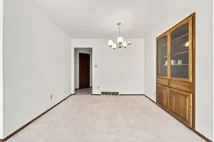 3735 San Fernando Dr, Brookfield, WI 53045 - Photo 7
