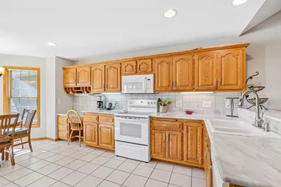 2500 E Circle Dr, Racine, WI 53405 - Photo 11