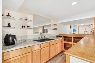 2500 E Circle Dr, Racine, WI 53405 - Photo 35