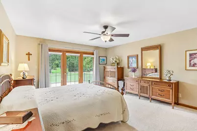 435  Nickelby Ct, Delafield, WI 53018 - Photo 29