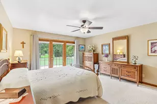 435 Nickelby Ct, Delafield, WI 53018 - Photo 29