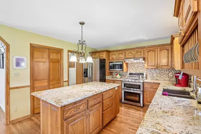 435  Nickelby Ct, Delafield, WI 53018 - Photo 21