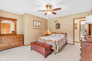 435 Nickelby Ct, Delafield, WI 53018 - Photo 39