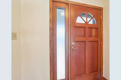 435  Nickelby Ct, Delafield, WI 53018 - Photo 9