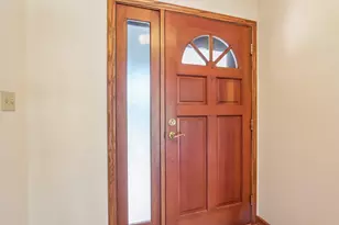 435 Nickelby Ct, Delafield, WI 53018 - Photo 9