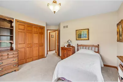 435  Nickelby Ct, Delafield, WI 53018 - Photo 37