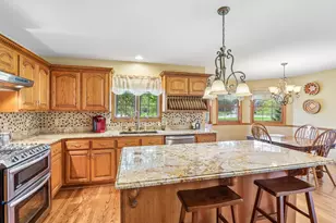 435 Nickelby Ct, Delafield, WI 53018 - Photo 23