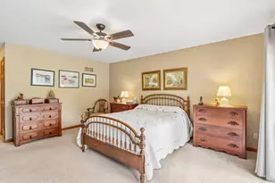 435 Nickelby Ct, Delafield, WI 53018 - Photo 27