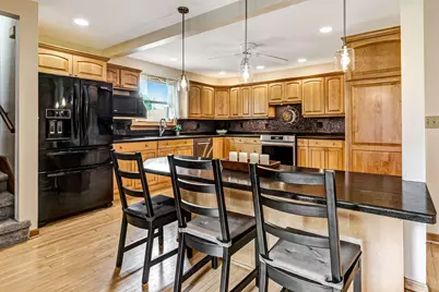 2221 S 79th St, West Allis, WI 53219 - Photo 11