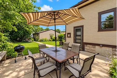 2221 S 79th St, West Allis, WI 53219 - Photo 25