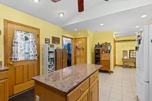 2141 S 105th St, West Allis, WI 53227 - Photo 9