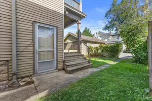 2912 N Maryland Ave, Milwaukee, WI 53211 - Photo 3