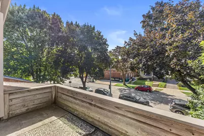 2912 N Maryland Ave, Milwaukee, WI 53211 - Photo 29