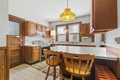 2912 N Maryland Ave, Milwaukee, WI 53211 - Photo 17