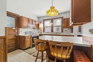 2912 N Maryland Ave, Milwaukee, WI 53211 - Photo 17