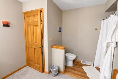 11920 W Whitaker Ln, Greenfield, WI 53228 - Photo 31