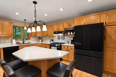 11920 W Whitaker Ln, Greenfield, WI 53228 - Photo 17