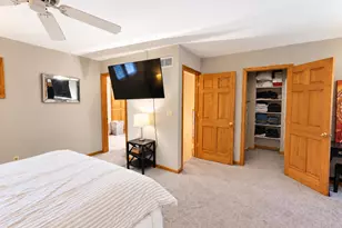 11920 W Whitaker Ave, Greenfield, WI 53228 - Photo 23