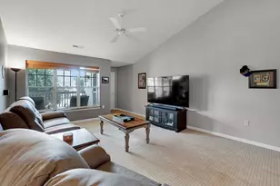 586 Grandview Ct, Pewaukee, WI 53072 - Photo 11