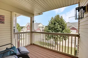 586 Grandview Ct, Pewaukee, WI 53072 - Photo 15