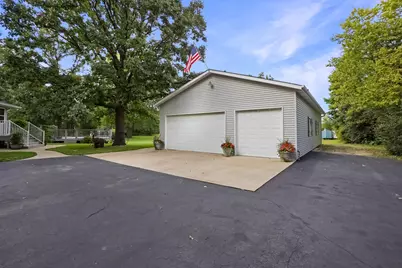 161  Caldwell St, Pewaukee, WI 53072 - Photo 7