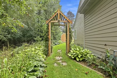 4949  Lake Dr, West Bend, WI 53095 - Photo 31