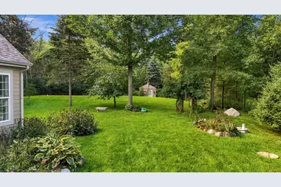 4949  Lake Dr, West Bend, WI 53095 - Photo 9