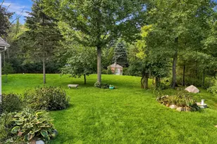 4949 Lake Dr, West Bend, WI 53095 - Photo 9