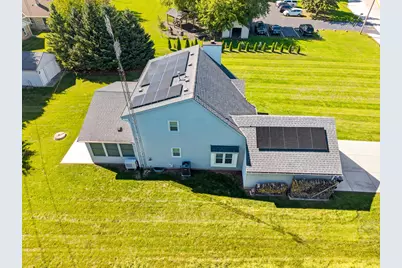 2733  4 1/2 Mile Rd, Racine, WI 53402 - Photo 43