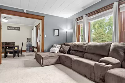 1322  Charles St, La Crosse, WI 54603 - Photo 5