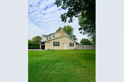 N104W16800  Thornapple Row, Germantown, WI 53022 - Photo 3