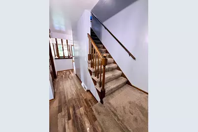 N104W16800  Thornapple Row, Germantown, WI 53022 - Photo 5