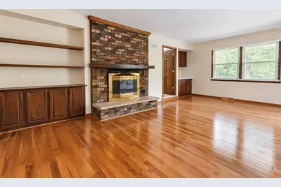 6634  Riverdale Ln, Greendale, WI 53129 - Photo 15