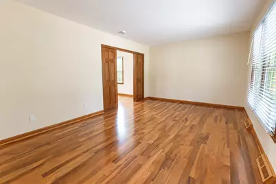 6634  Riverdale Ln, Greendale, WI 53129 - Photo 13